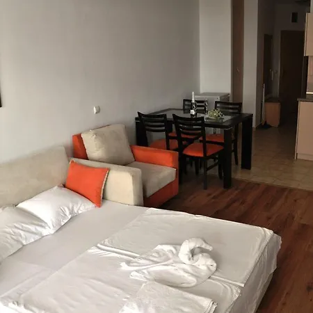 Tomi Family Apartment *